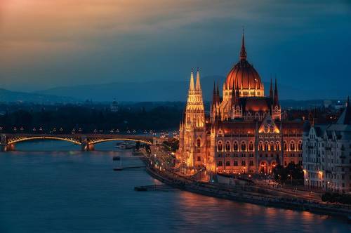 Night Parlament Budapest