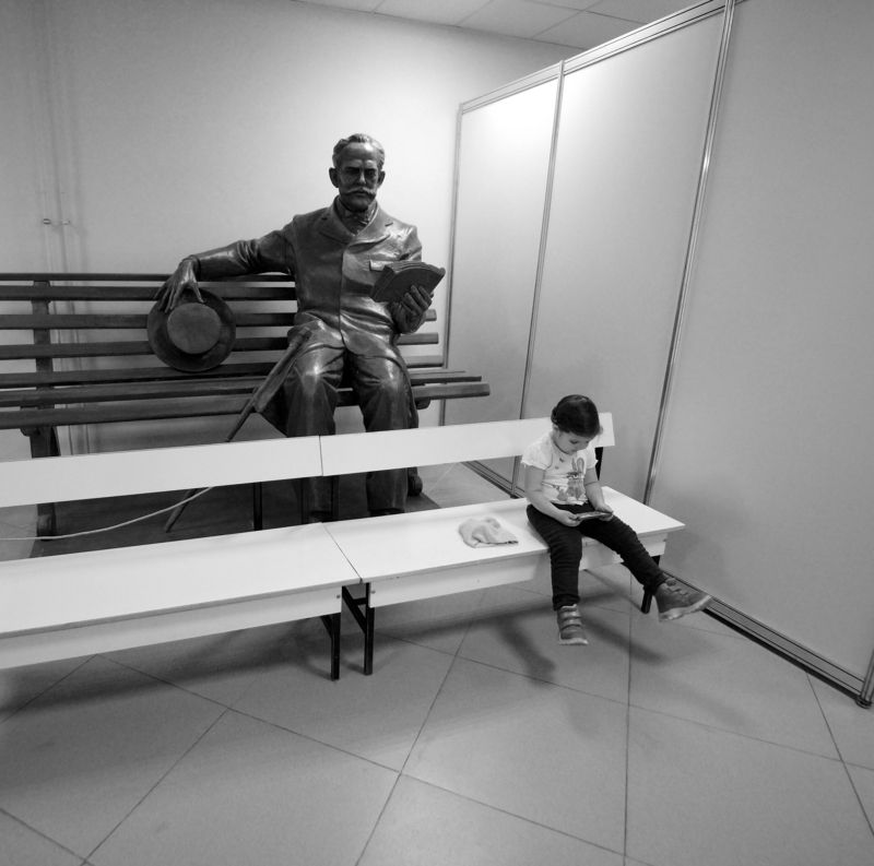 скамейка, сидеть, памятник Подражание взрослым фото превью