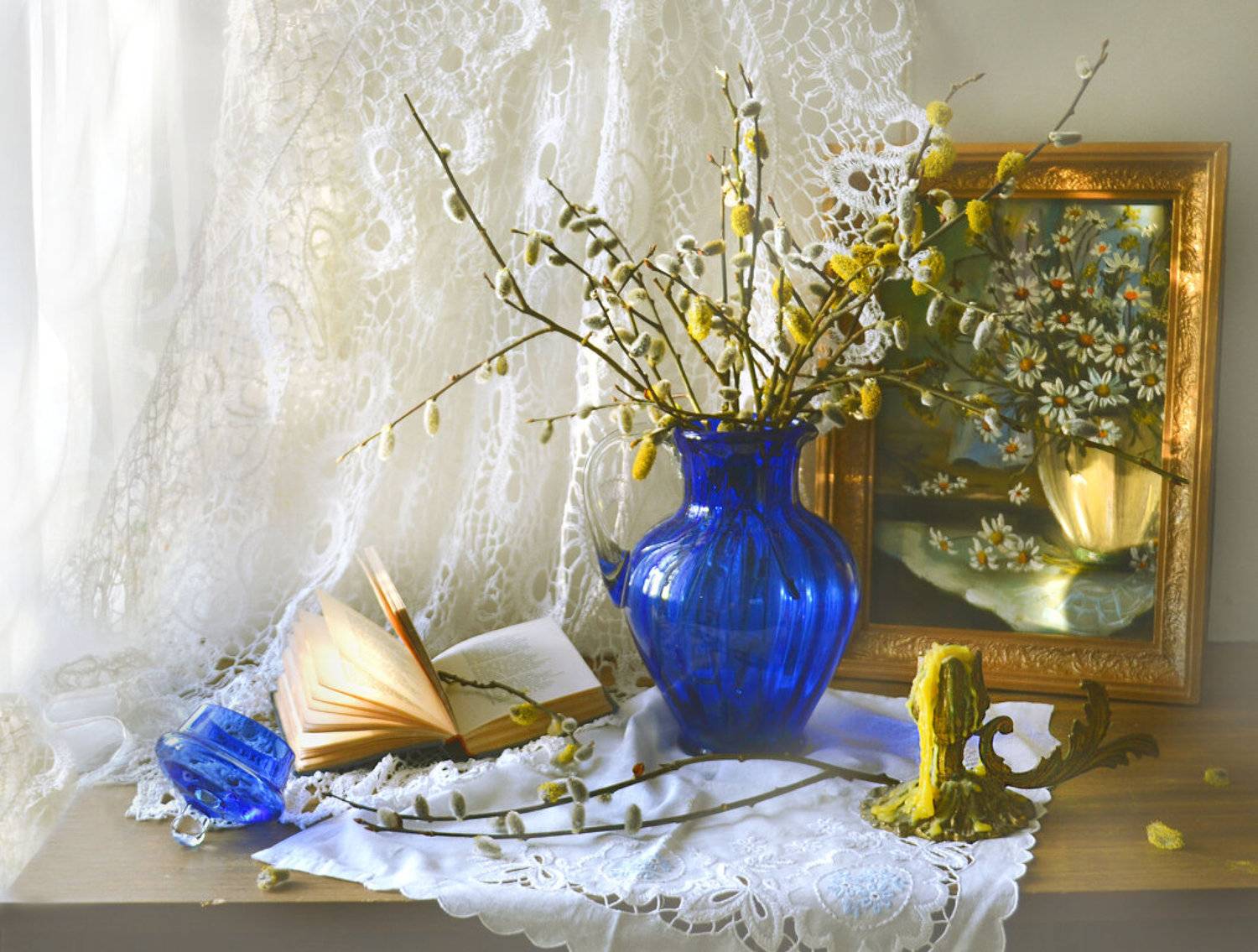 still lif, натюрморт, цветы, фото натюрморт, праздник, настроение, весна, верба, апрель, вербное воскресение,  цветы, картина маслом, подсвечник, свеча, книга, стихи, Колова Валентина