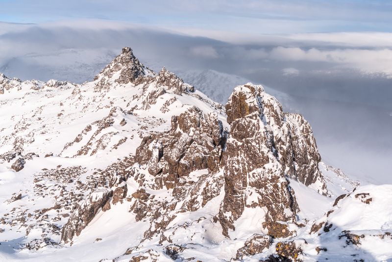 Урал, Северный Урал, горы, снег, Конжаковский камень, Серебрянский камень Хребты Серебрянского камня фото превью