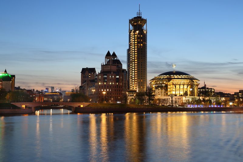 Вид с набережной на м. Пролетарская Москва фото превью