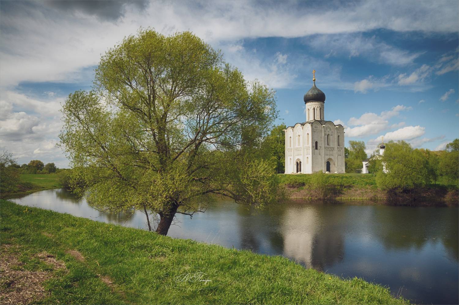 речка дерево церковь, Вера Петри