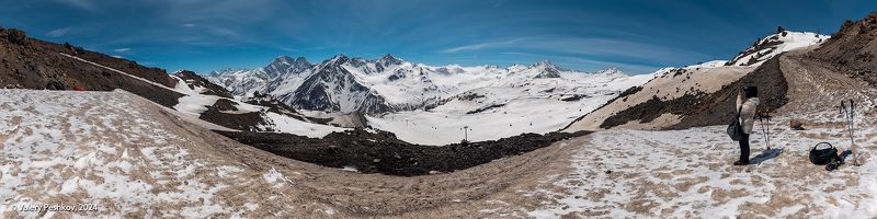 эльбрус, склоны, снег, весна, апрель, мир, канатные дороги, приэльбрусье, кабардино-балкария Панорама со склонов Эльбруса фото превью