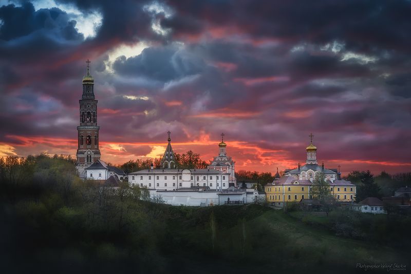 Тревожный рассвет фото превью