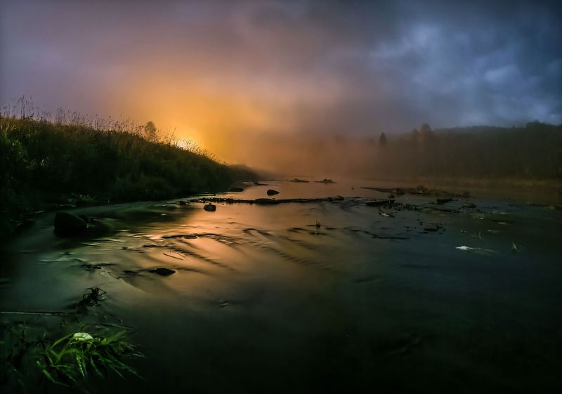 Расплавленная река фото превью