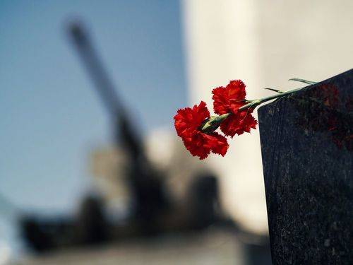 С Днём Великой Победы, друзья!