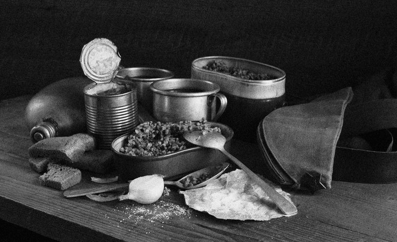 В землянке фото превью