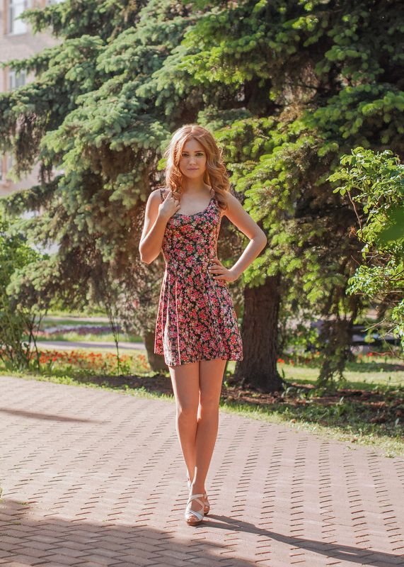 portrait,beauty,girl,model,woman,female,style,light,sun,red head,red hair Tanya фото превью