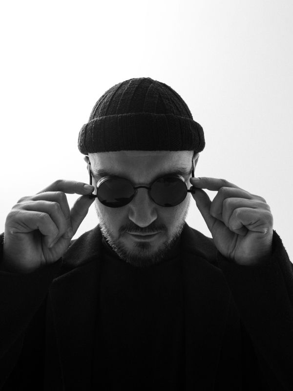 Hip hop style portrait фото превью