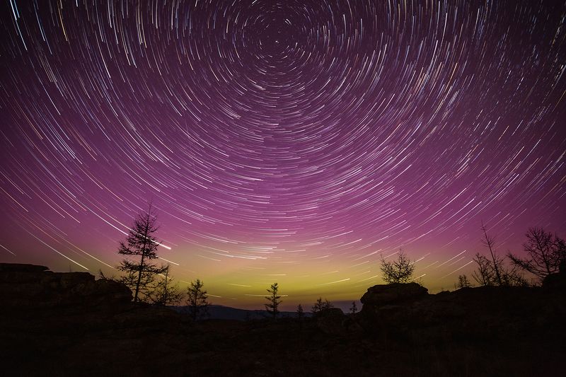 Aurora & star trails фото превью