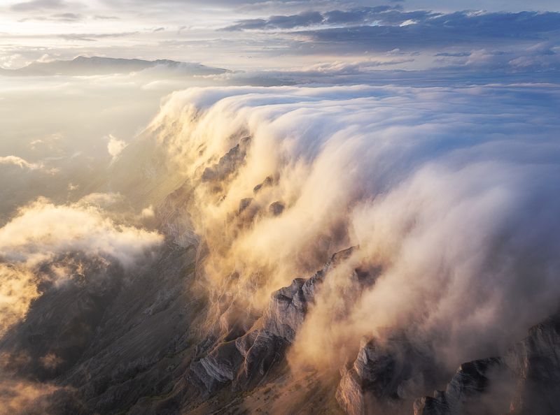 Дагестан. Облачный водопад фото превью