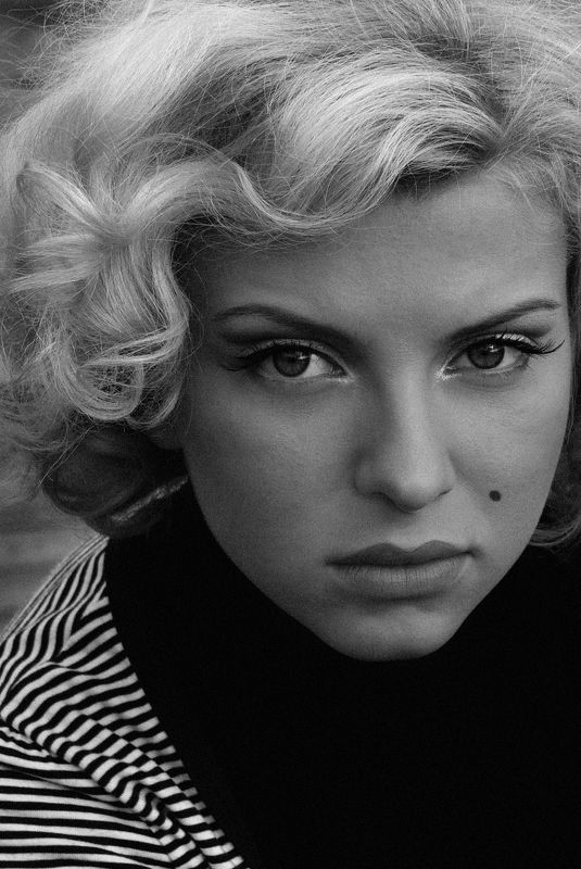 the one фото превью