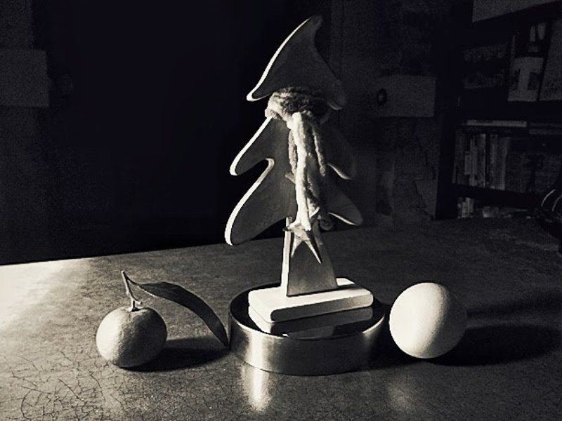 christmas tree, egg, mandarin, елка., мандарин, натюрморт, яйцо Елка, яйцо и мандарин.Christmas tree , egg and mandarin фото превью