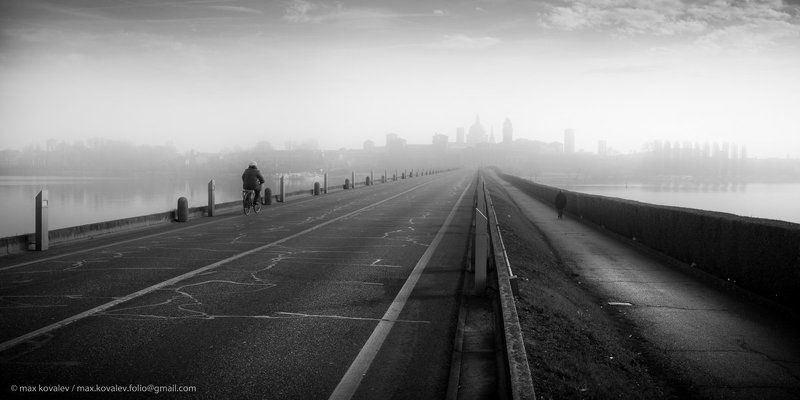 Italy, Mantowa, city, gauze, haze, horizon, landscape, path, perspective, road, water, Италия, Мантуя, вода, горизонт, город, дорога, дымка, мгла, мираж, пейзаж, перспектива, путь, туман Мираж фото превью