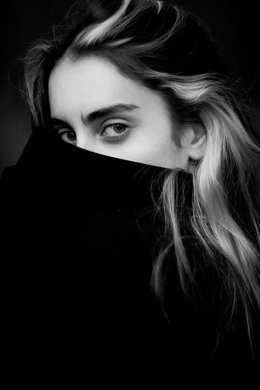 Портрет, Портрет девушки, Ч/б, Черно-белое Nelly фото превью