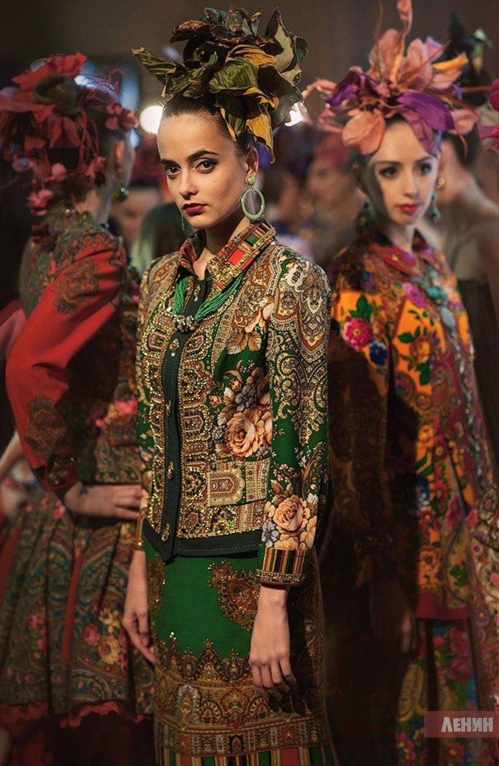 Барышня эстет, мода, закулисье,, Барышня эстет, мода, закулисье,, Барышняэстет, мода, закулисье, ф, &copy; ЛЕНИН