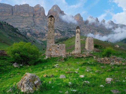 Горы, башни, облака... /  Mountains, towers, clouds ...