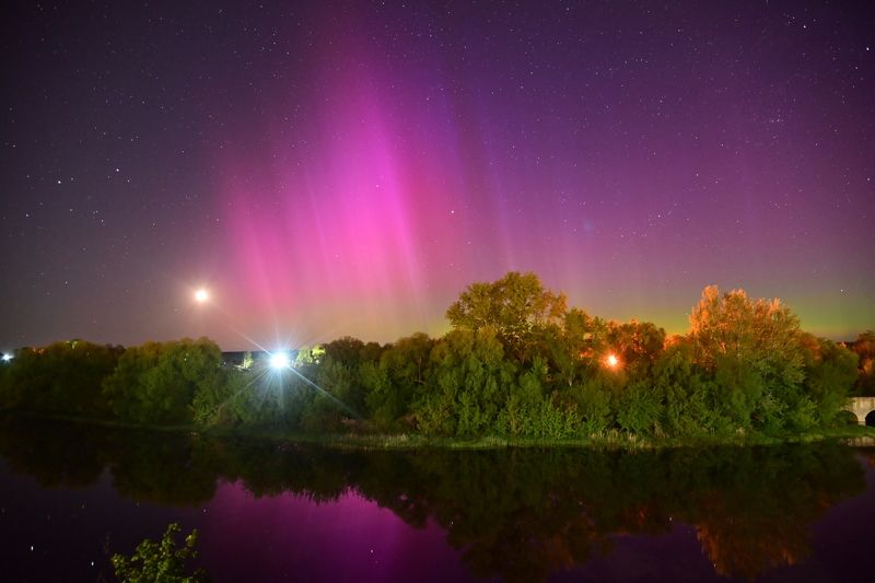 nikon никон Z5 nature весна фотография красота фото world северное сияние aurora полярное astronomy астрономия река небо звезды огни river sky lights moon луна месяц май may  фото превью