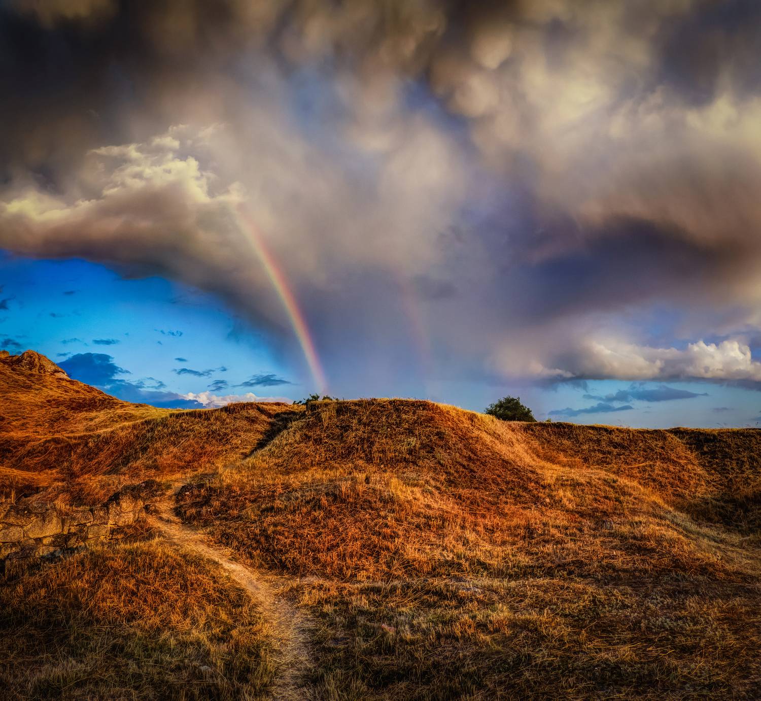 пейзаж, непогода, лето, холмы, радуги, тучи, ливень, митридат, пантикапей, боспорское царство, живописное, атмосферное, керчь, крым, россия, Щербак Анатолий