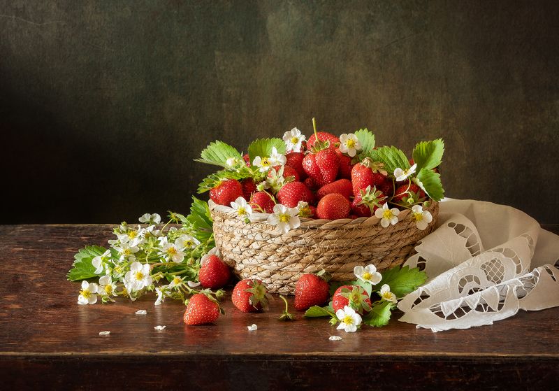 О клубнике , красиво. фото превью