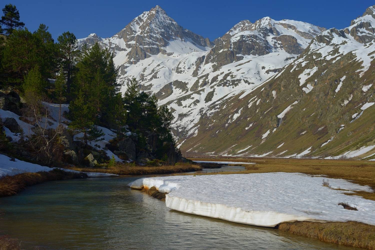 горы весна река узункол, Александр Жарников