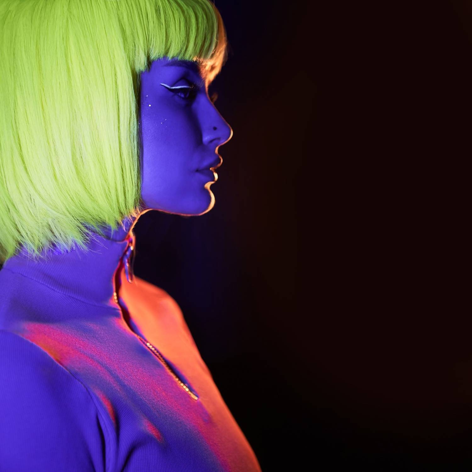Неон, парик, фиолетовый, зеленый, желтый, розовый, свет, профиль, девушка, портрет , Дарья Комарова