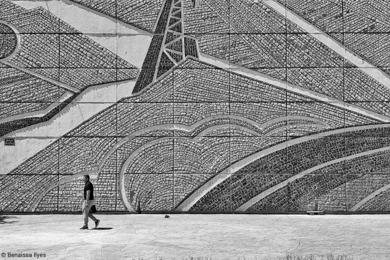 black and white, bnw, monochrome, art, architecture, building, outdoor, photography, wall, structure, moderne, street, wall, street photography, benaissa ilyes, algeria, On a sidewalk фото превью
