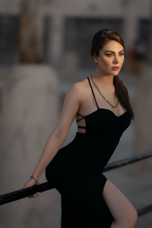 sara фото превью