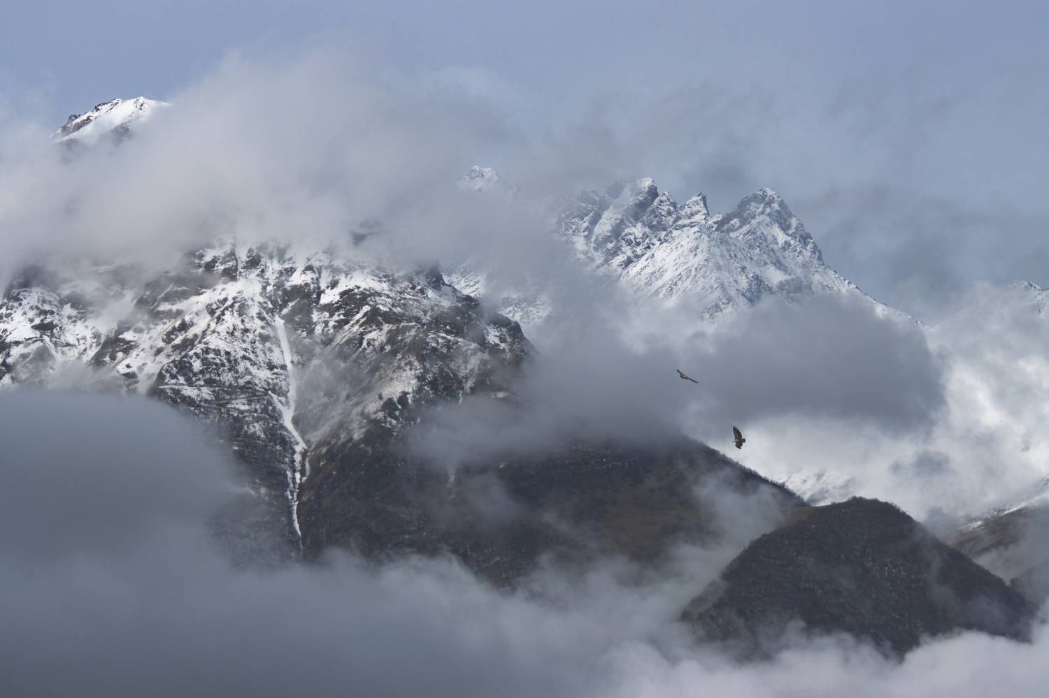 горы, снег, склоны, скалы, облака, Светлана Холодняк