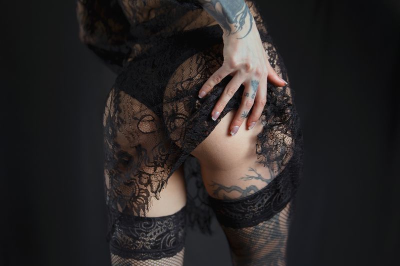 Legs in stockings фото превью