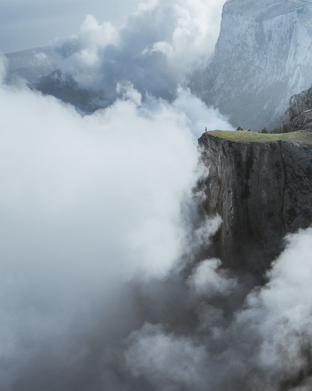 Над облаками фото превью