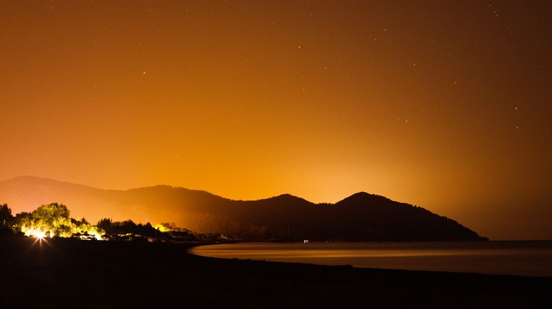 ночь, звезды, море, горы Теплая ночь фото превью