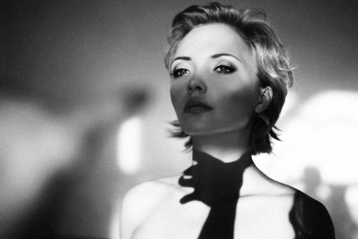 shadow, blonde, psycho, hand, Лия Мстиславская