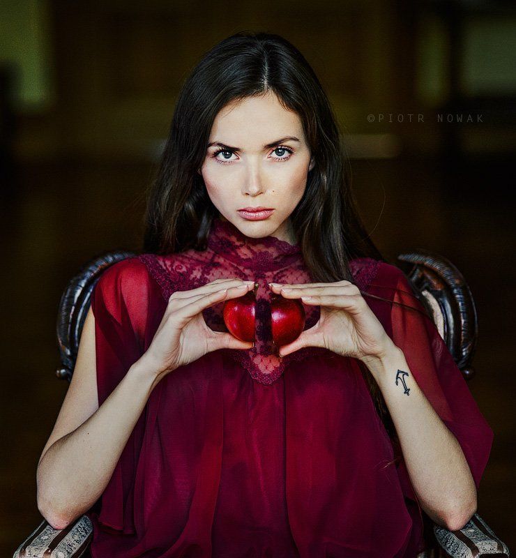 Red Apple фото превью