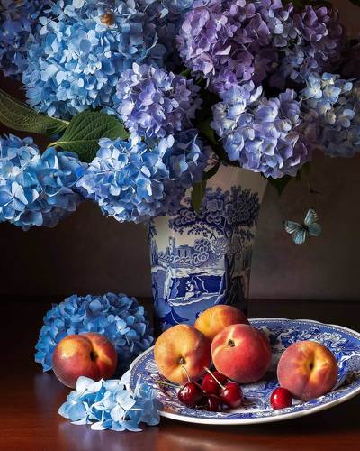 Hydrangea and Peaches