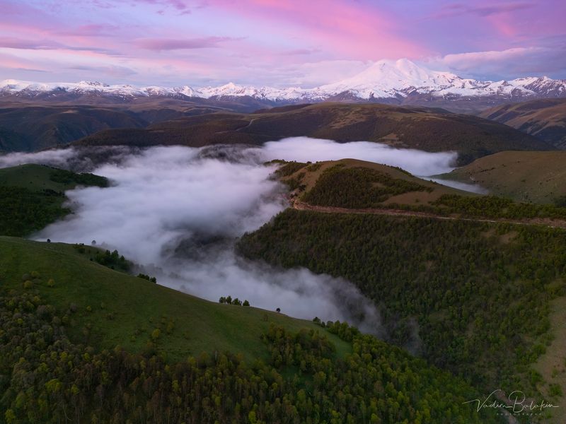 Эльбрус на рассвете фото превью