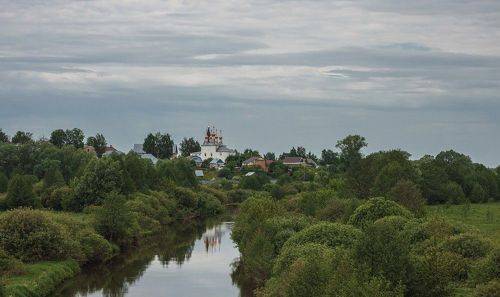 Вид на Рождественскую церковь