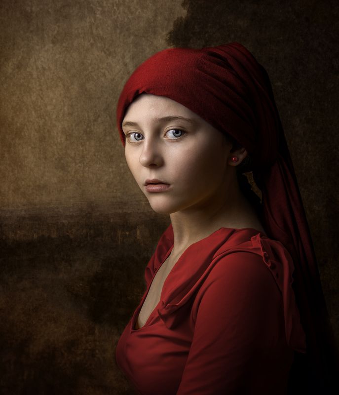 portrait of a girl in red фото превью