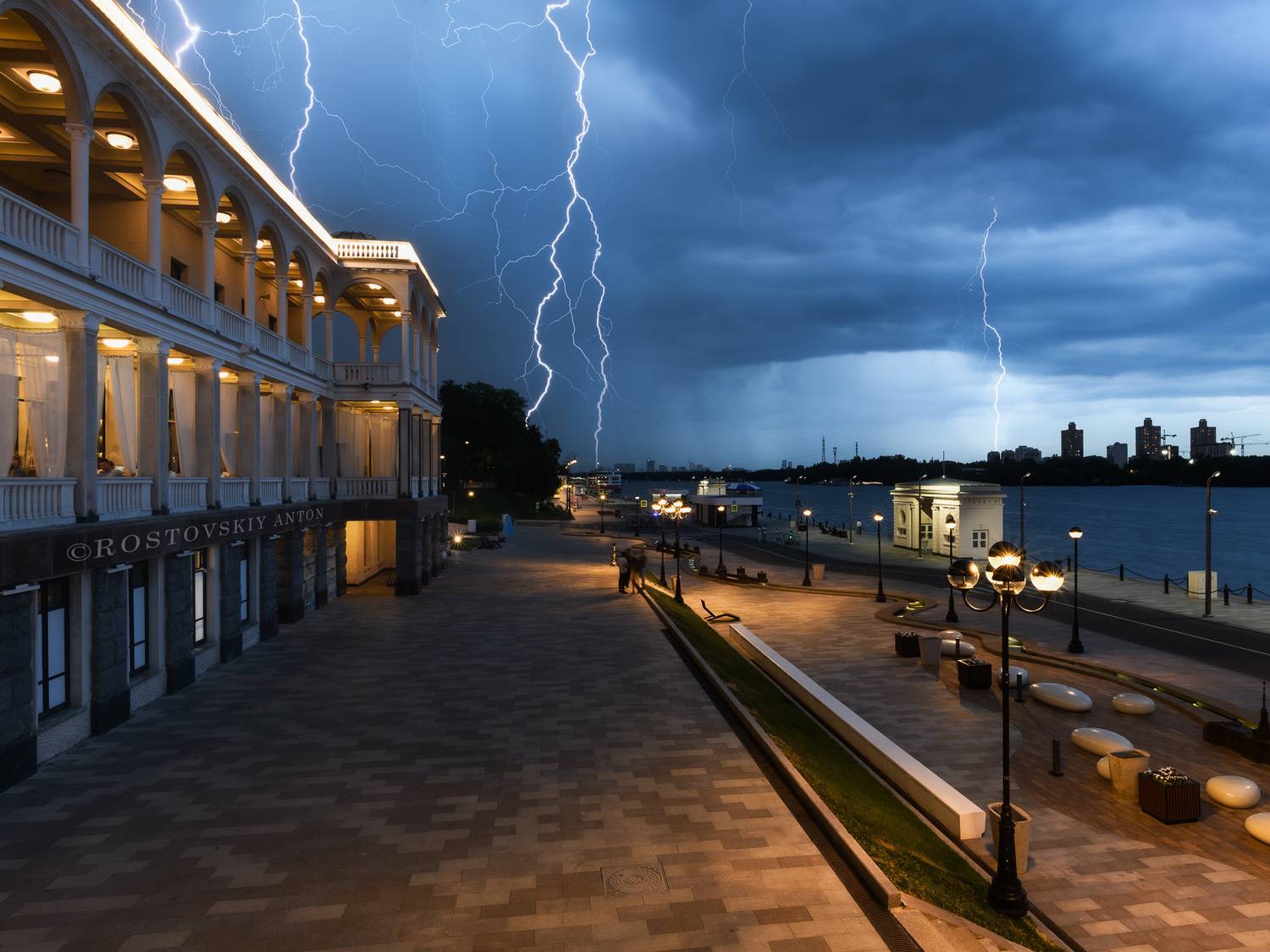 гроза, молния, Москва, Антон Ростовский