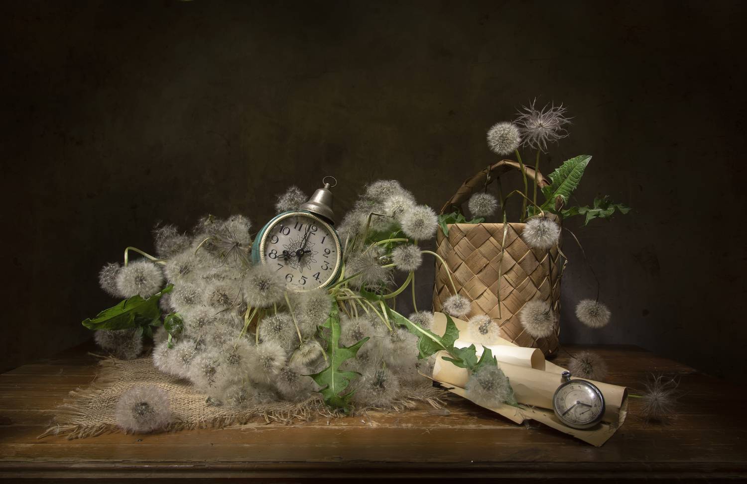 натюрморт, одуванчики, будильник, Tatyana Fedenkova