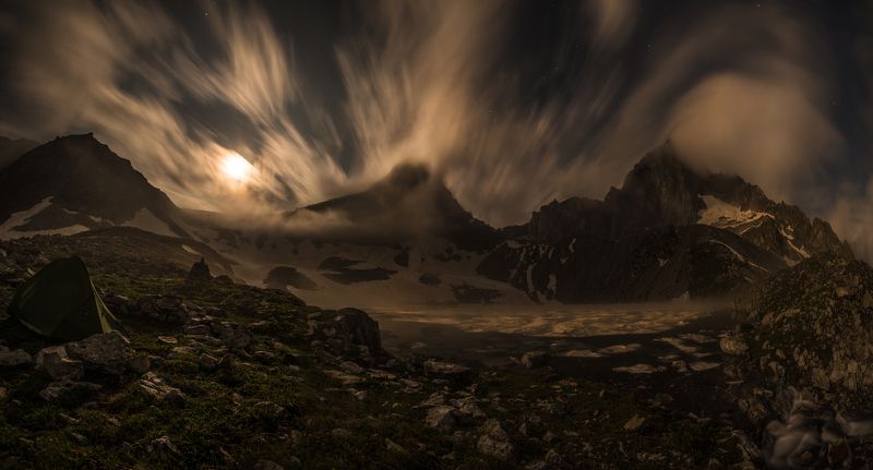 ночь, луна. ветер. туман, озеро, горы, длинная выдержка Ночь. Луна. Ветер фото превью