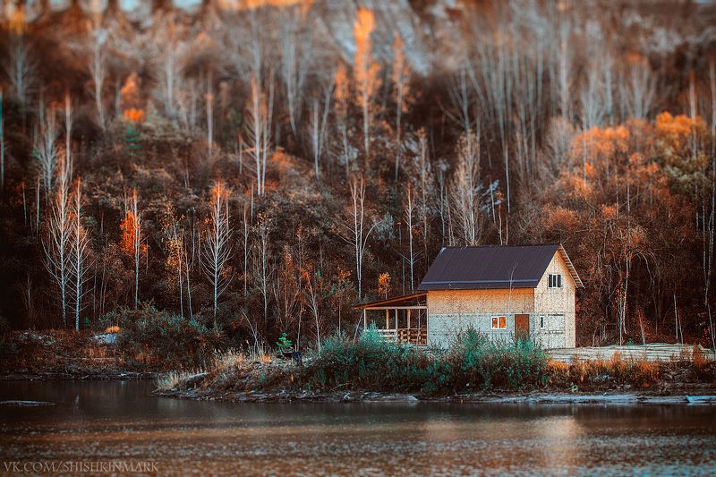 природа, пейзаж, красота, озеро, дом, деревья, лес, осень На берегу тишины... фото превью