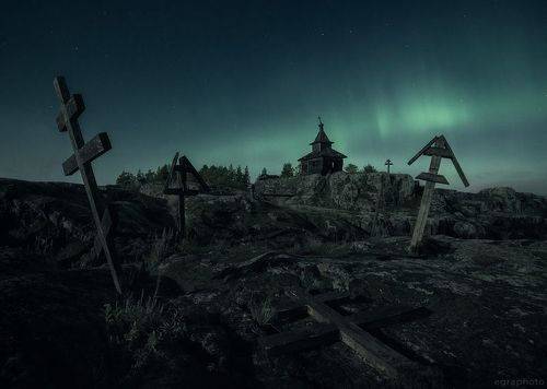 Есусарет. В северном сиянии.