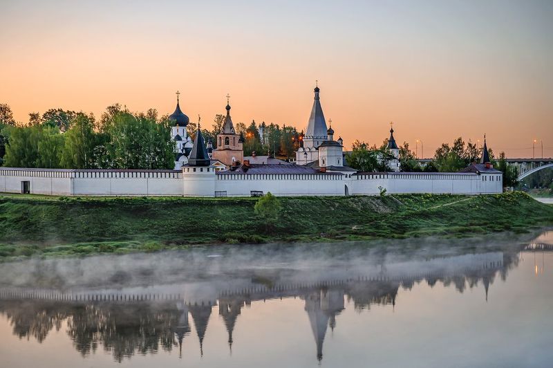 Раннее утро у реки... фото превью