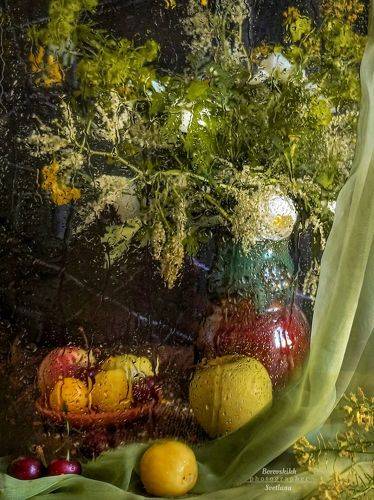 Букет за стеклом