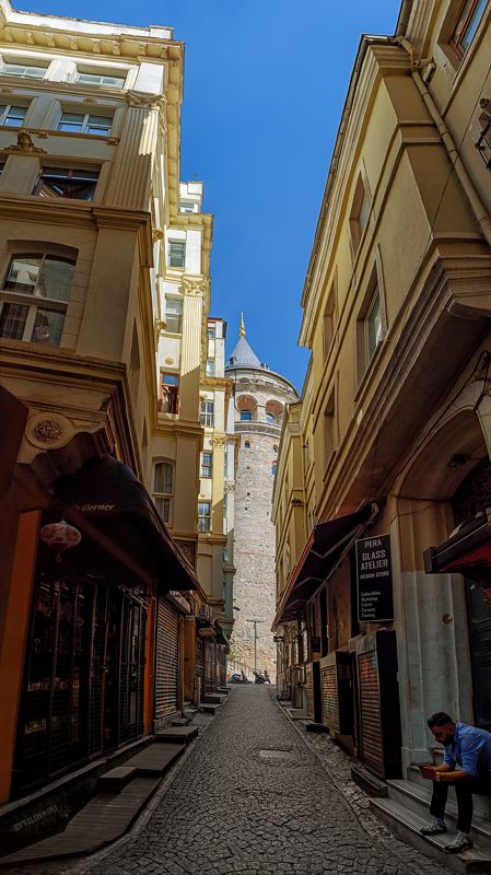 Галатская башня, Стамбул, Турция. достопримечательность, туризм, путешествие, древний, культура., Галатская башня (1349 год). Стамбул. Турция. Весна 2024. фото превью