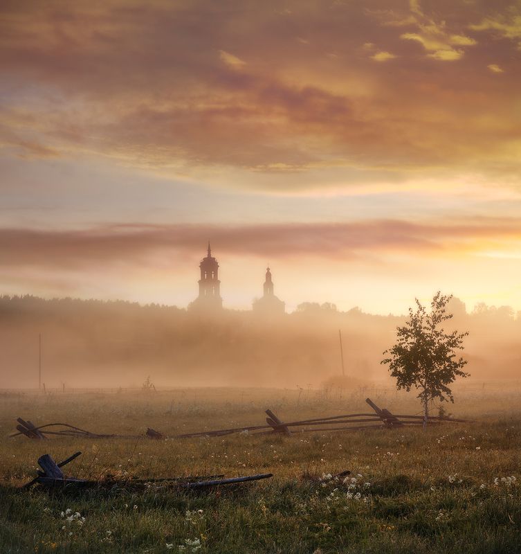 Рассвет в селе. фото превью