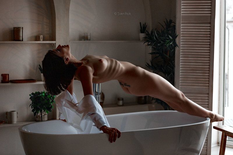 Фитнесс в ванной фото превью