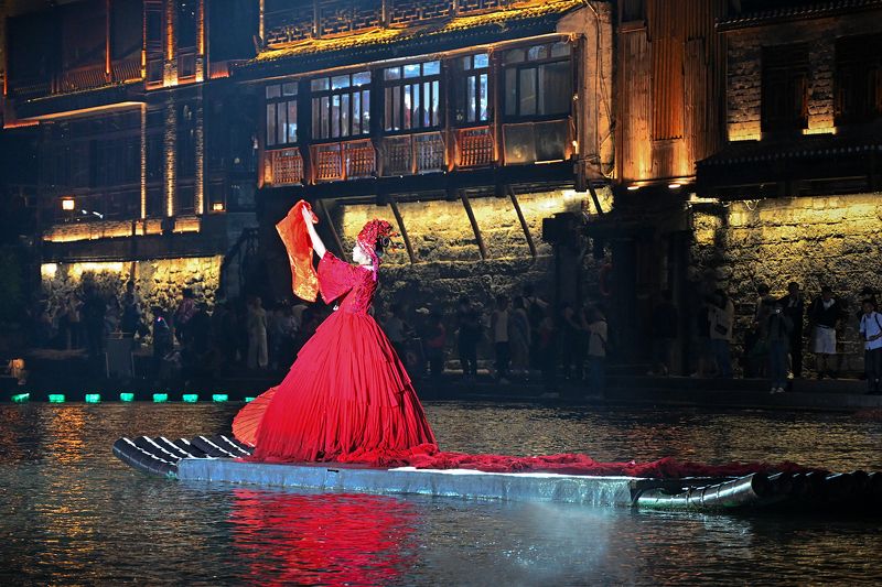 Город Красного Феникса фото превью