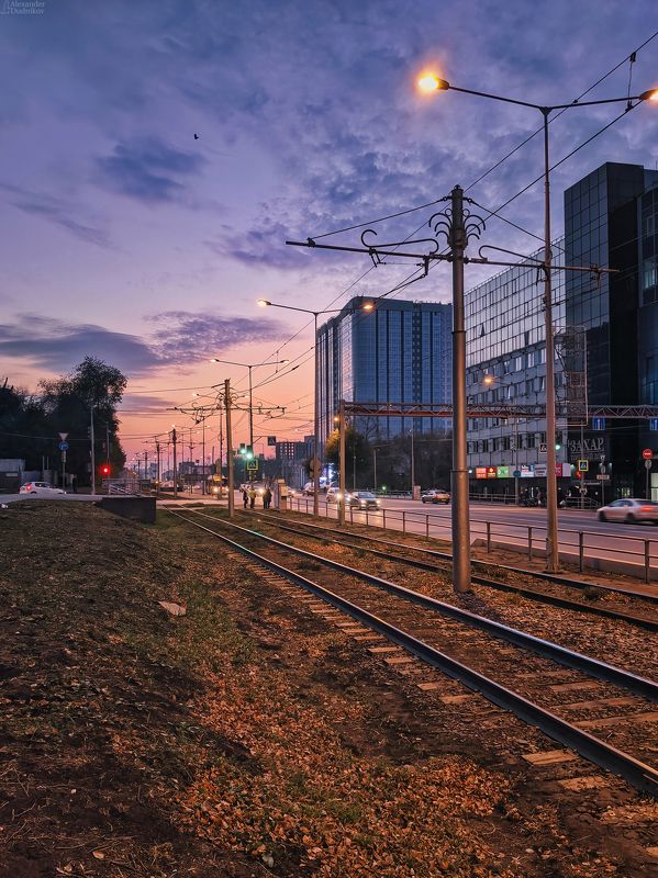 мобильная фотография, город, мобилография, стрит, трамвай, трамвайные пути, самара, улица, street, mobile photography, urban, city О трамвайных путях и не только фото превью